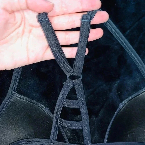 🎉Victoria’s Secret Bikini Top - Picture 5 of 5